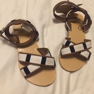 Janie and Jack navy and white sandals as 6